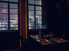 靠窗位-YUE·6·西式融合餐厅(外滩六号店)