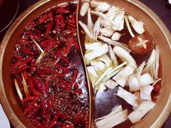 -沸炉重庆老火锅(军事博物馆店)