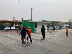 -窦店服务区-停车场