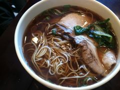 焖肉面-三两春(浦三路店)