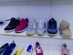 -LACOSTE(百联奥特莱斯广场店)