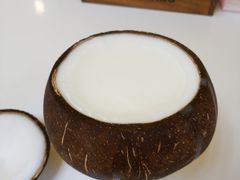 -志龙皇冠吃货椰子铺