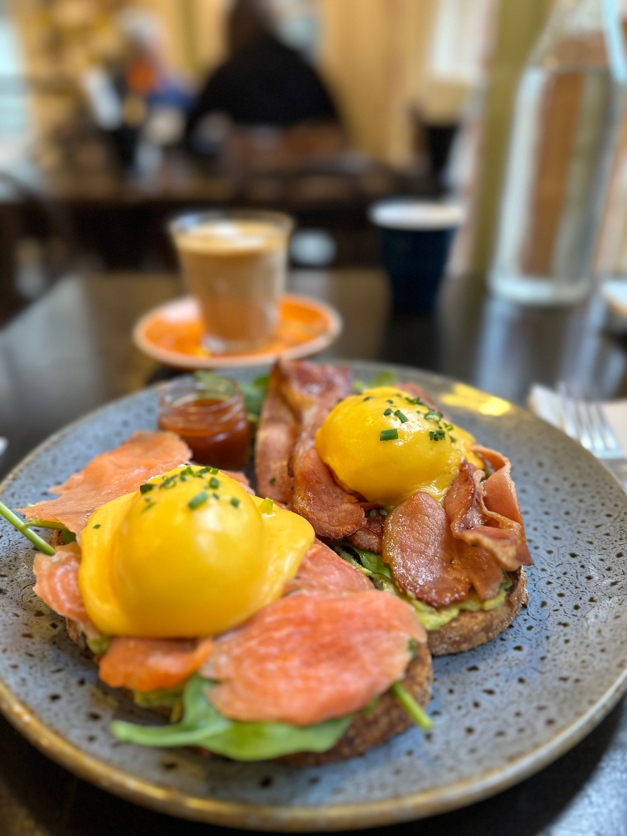 封神的eggs benedict