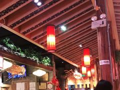 大堂-野山舂·贵州现舂酸汤火锅(鸿通城店)