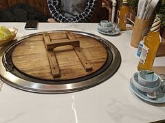 -人民公社铁锅炖·东北菜(卫国道店)