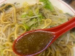 -拉面莊夢語＆中华料理八椿
