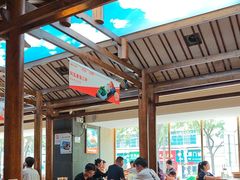 -阿瓦山寨·湘菜现炒·剁椒鱼头王(咸阳总店)