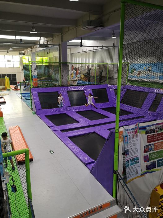 蹦贝JumpingJack运动中心·炫飞蹦床(龙华店)图片