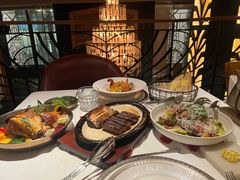-Mogul Eatery·大亨餐酒馆