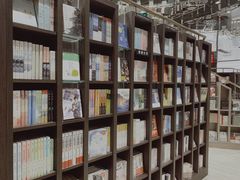 -钟书阁(群光广场店)