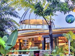 -茅草房·河畔园林火锅