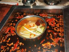 -二荆条·蜀鲜汇城市森林火锅