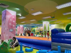 -莫莉幻想儿童乐园(武汉金银潭永旺店)
