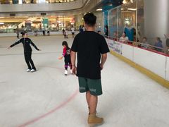 -冰纷万象滑冰场(二七万象城店)