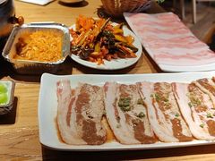 -一江山炭火烤肉专门店