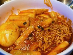 辛拉面炒年糕-金顺韩式烤肉·网红烤肉店(广利路店)