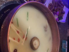 -三人行骨头王火锅(长寿店)