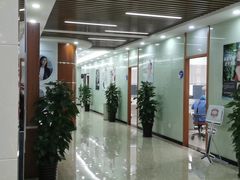 -茂菊口腔连锁(浦东南路店)