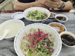 -海碗居老北京炸酱面(增光路店)