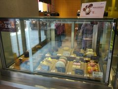 面包甜点陈列柜-麦当劳(新王府井店)
