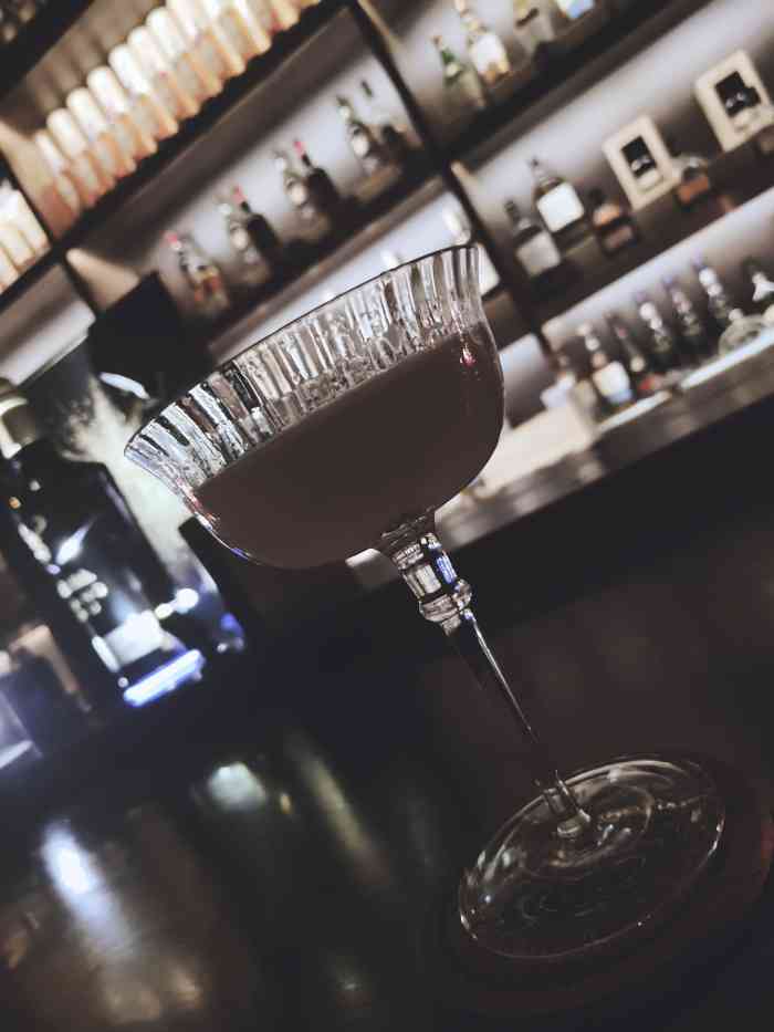 ct lounge-"藏在地下室的复古清吧|复古胶片滤镜调色教.