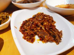 麻辣鸭头-呷佬·长沙手工米粉(金沙江路店)