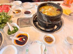 -鲁朗纳麦石锅鸡庄园