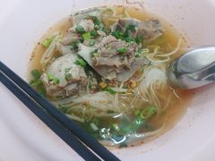 酸辣排骨汤面-马里奥明星猪脚饭