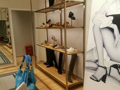 -STUART WEITZMAN(静安嘉里中心店)