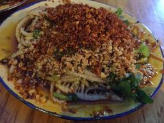 -拈签一笑黄牛肉辣卤串串