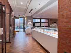 -潮一不贰·法式甜品·生日蛋糕·西式简餐(外滩店)