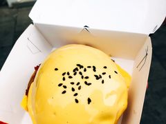 芝士熔岩牛肉汉堡-前进5路汉堡炸鸡(汉街skp店)