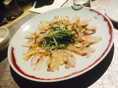 薄切鲜鱼片-穹六人间 people 6(岳阳路店)