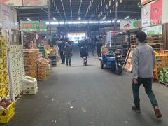 -上海龙吴水胜海发市场