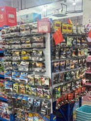 -逝水玩具折扣店