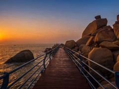 -那琴半岛地质海洋公园