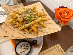 -Mark&Mars Restaurant