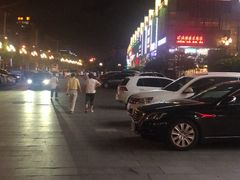 -绿洲中环中心-停车场