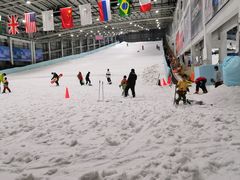 -乔波室内滑雪场