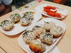 -小杨生煎(金山百联购物中心3楼店)