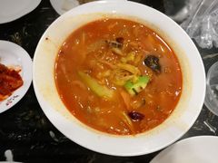 辣海鲜汤-桃园中华料理炸酱面(燕儿岛路店)