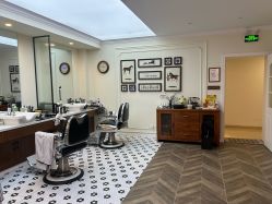 -理昂男士理发店 Barber shop