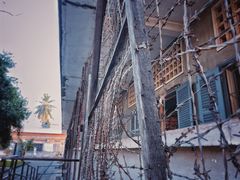 -吐斯廉屠杀博物馆