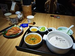 -蟹上黄·蟹黄面·江南糖水(人民广场店)