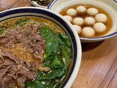 -云阿蛮云南生烫牛肉米线(奉贤路店)