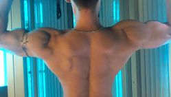 -极昼美黑24H日晒沙龙