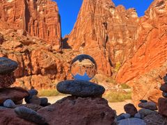 -天山神秘大峡谷