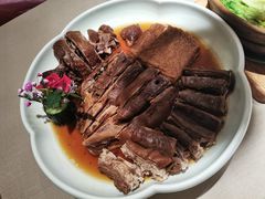 卤水狮头鹅头-尚一汤·粤菜海鲜(环球港店)