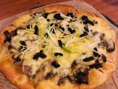 黑松露野菌脆薄饼-汐TIDE融合西餐吧