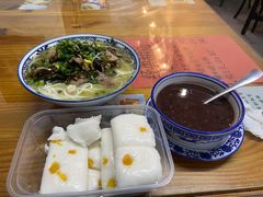 酸菜猪肝米线-袁妈红豆汤(重庆总店)
